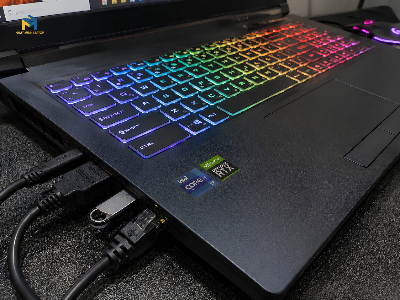 Rủi Ro Bàn Phím, Touchpad Và Các Cổng Kết Nối
