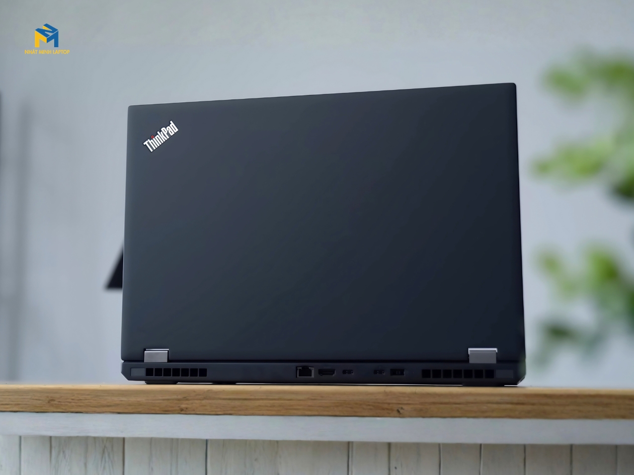 Thiết Kế Carbon Siêu Bền Của Lenovo ThinkPad P52