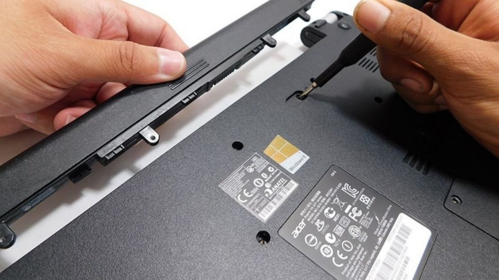 cách vệ sinh quạt tản nhiệt laptop