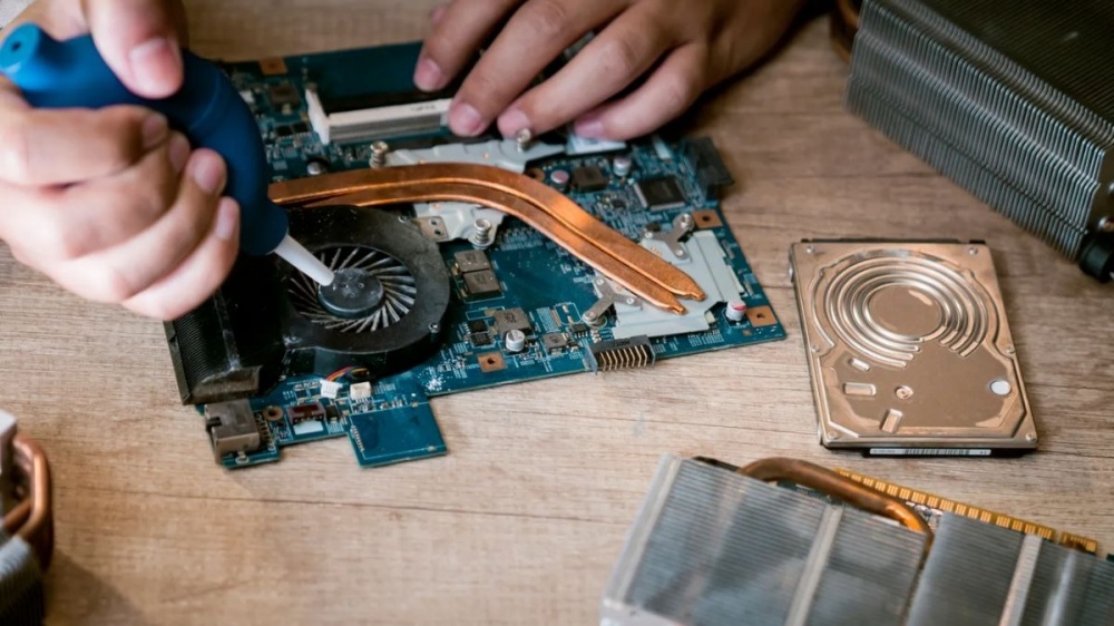 cách vệ sinh quạt tản nhiệt laptop