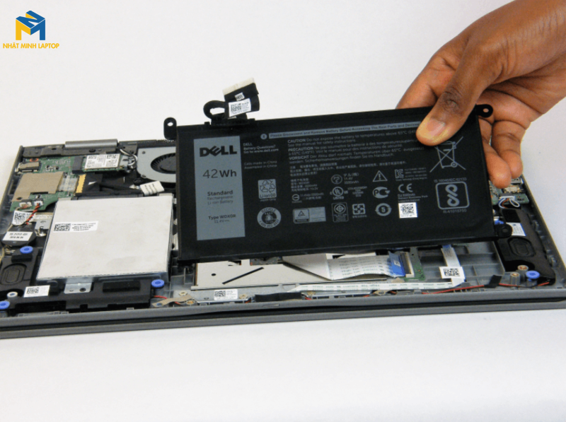 Quy trình thay pin chuyên nghiệp tại Nhật Minh Laptop