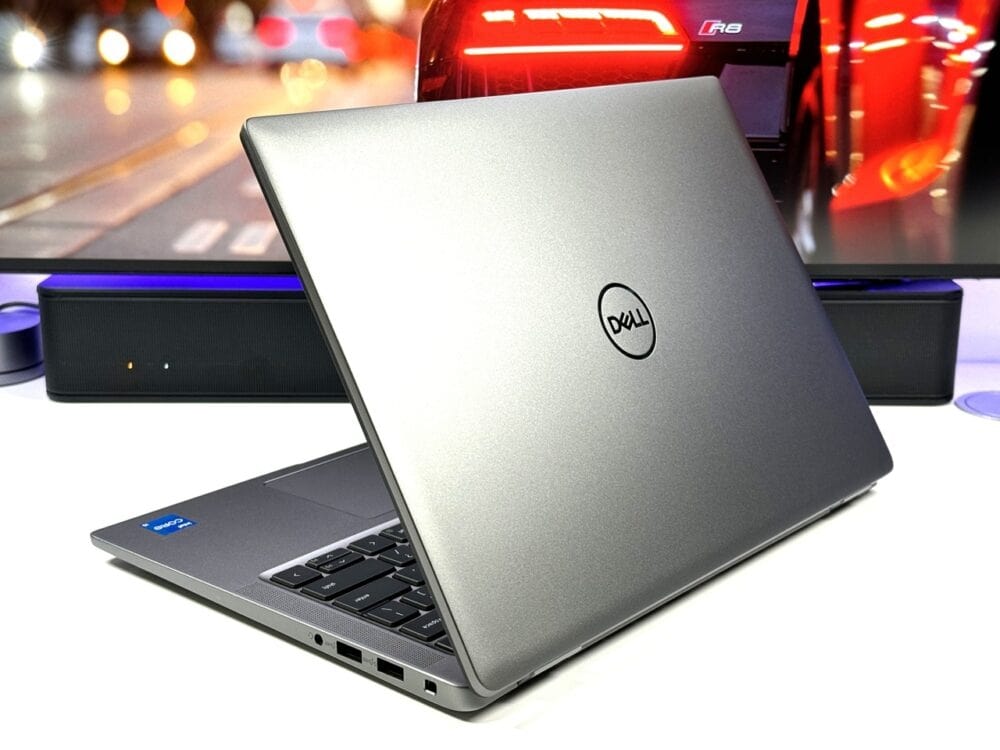 Trọng lượng của laptop Dell cảm ứng có thể nặng hơn