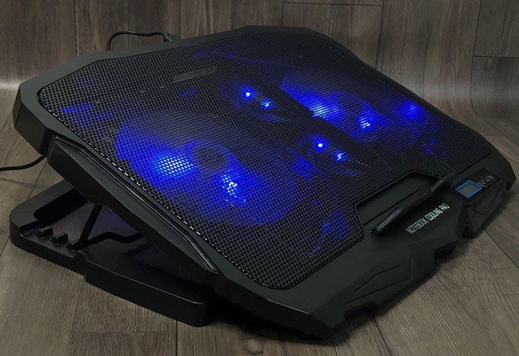 Sử dụng đế tản nhiệt 