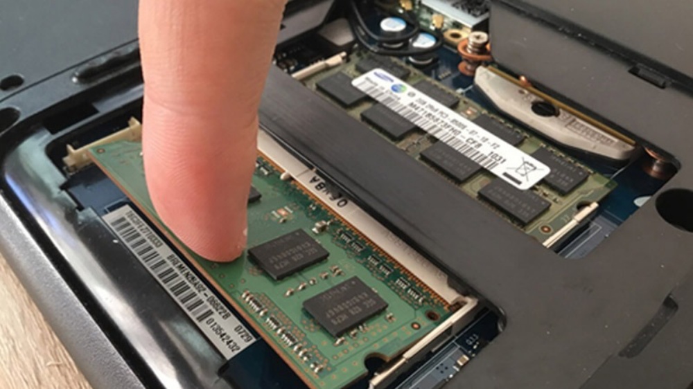 laptop Dell bị treo logo