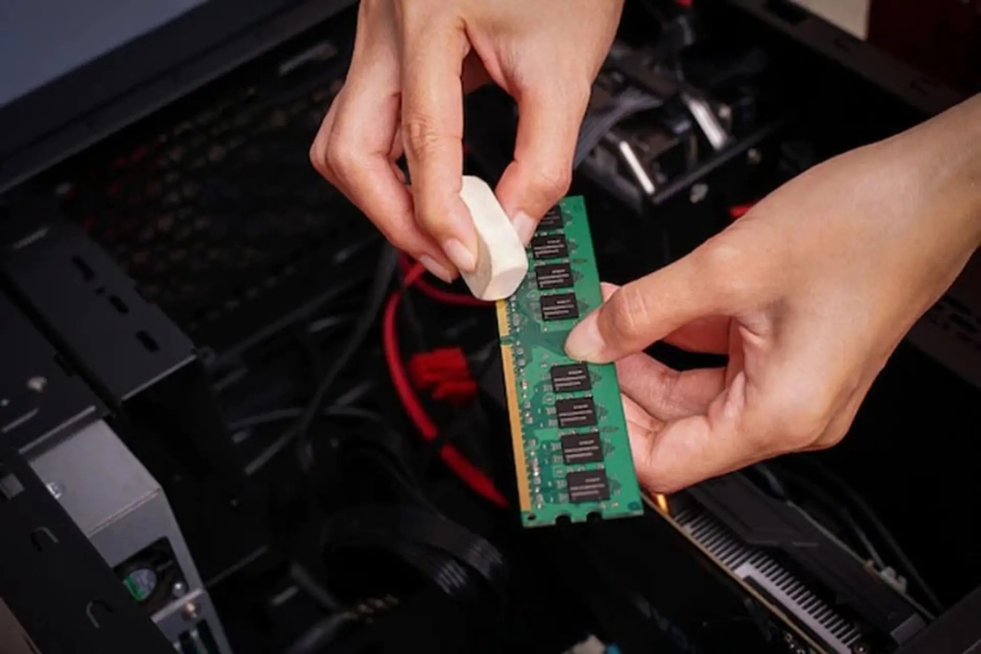 laptop Dell bị treo logo