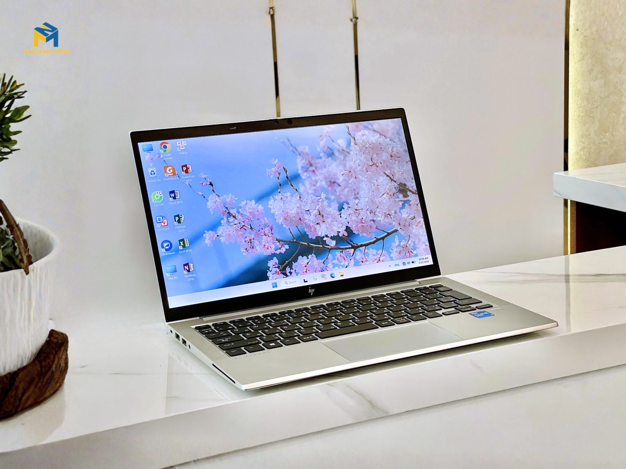Laptop HP Elitebook 830 G8: Laptop doanh nhân cao cấp