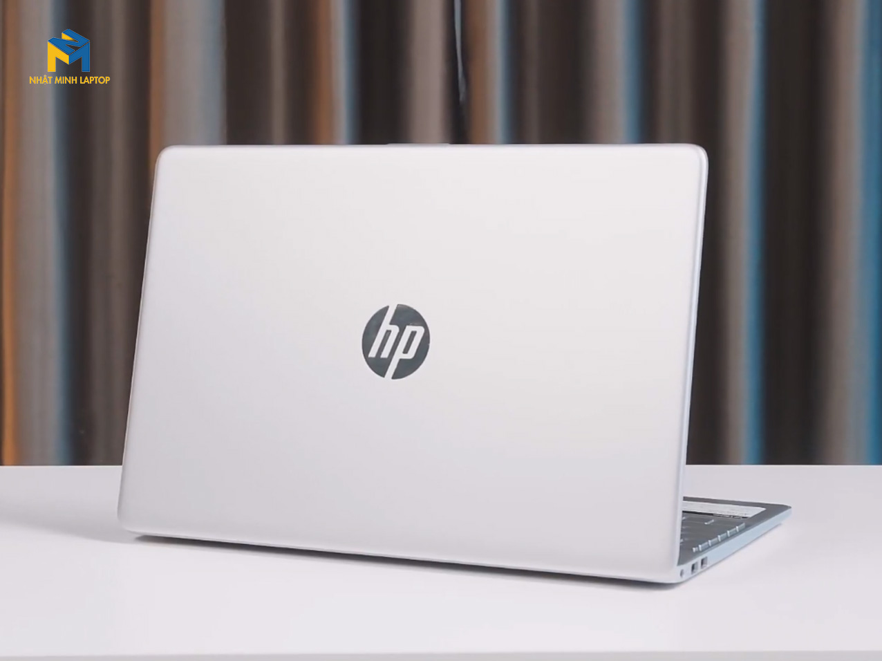 HP Laptop 15-dy2152WM