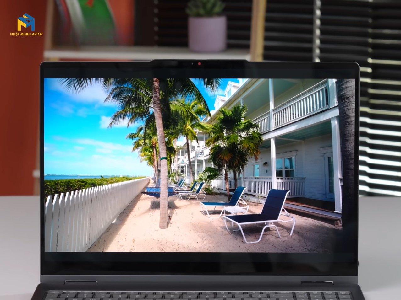 Lenovo Yoga 7 2-in-1 16ILL10: Copilot+ PC, Intel Core Ultra 2 - Giá Ưu Đãi