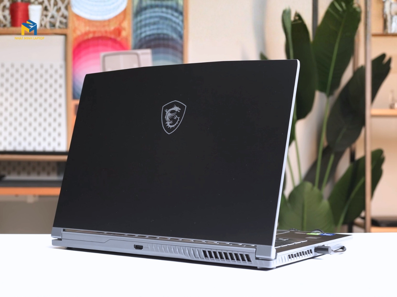 Laptop MSI Gaming Thin 15 B13UC-2081VN: Siêu Mỏng Nhẹ, Hiệu Năng Đột Phá Gen 13
