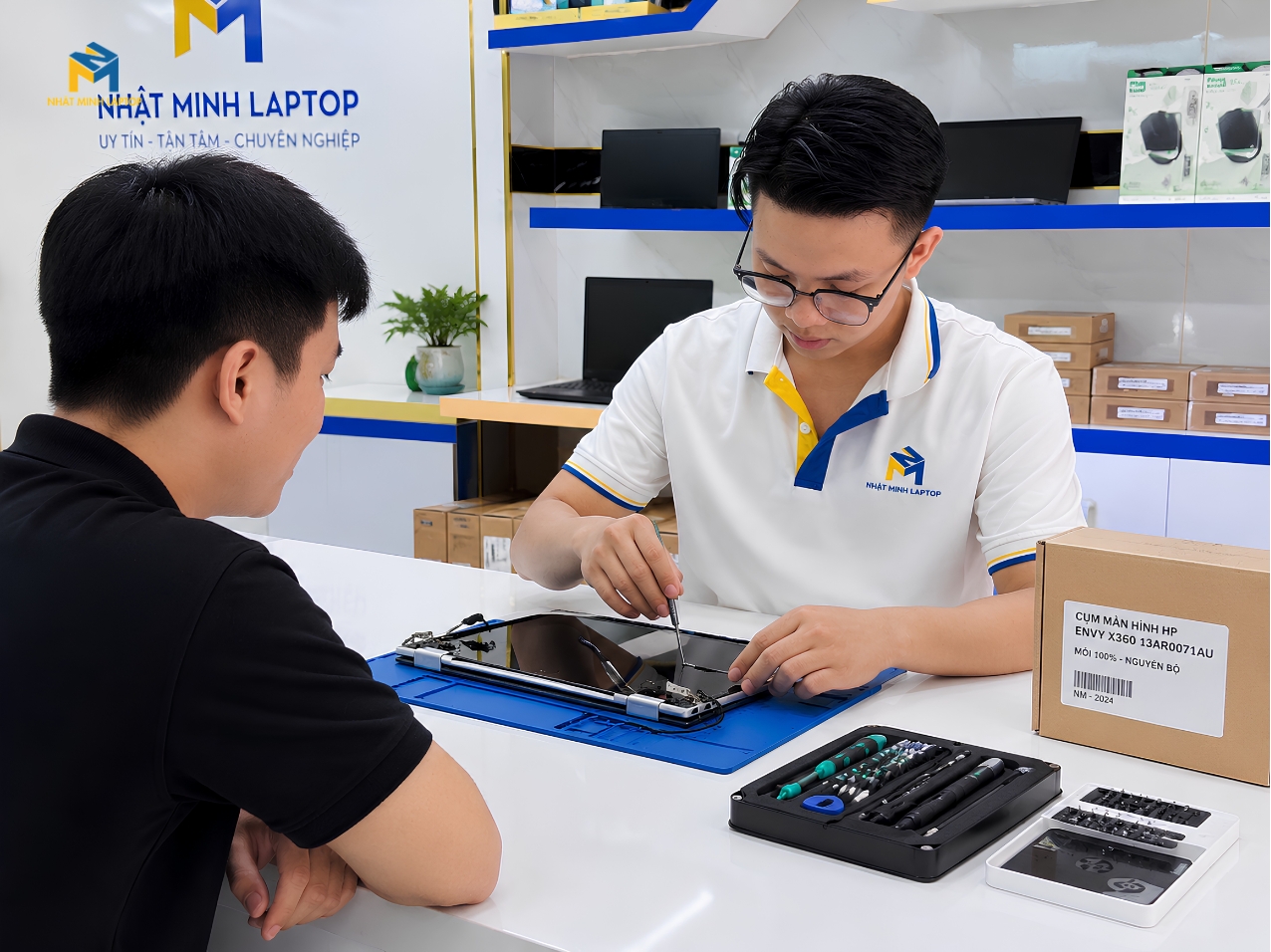 Thay Cụm Màn Hình HP Envy X360 13AR0071AU Chính Hãng, Lấy Liền Tại TP.HCM