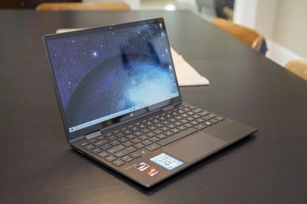 So sánh laptop dell và HP ? Nên mua hãng nào ?