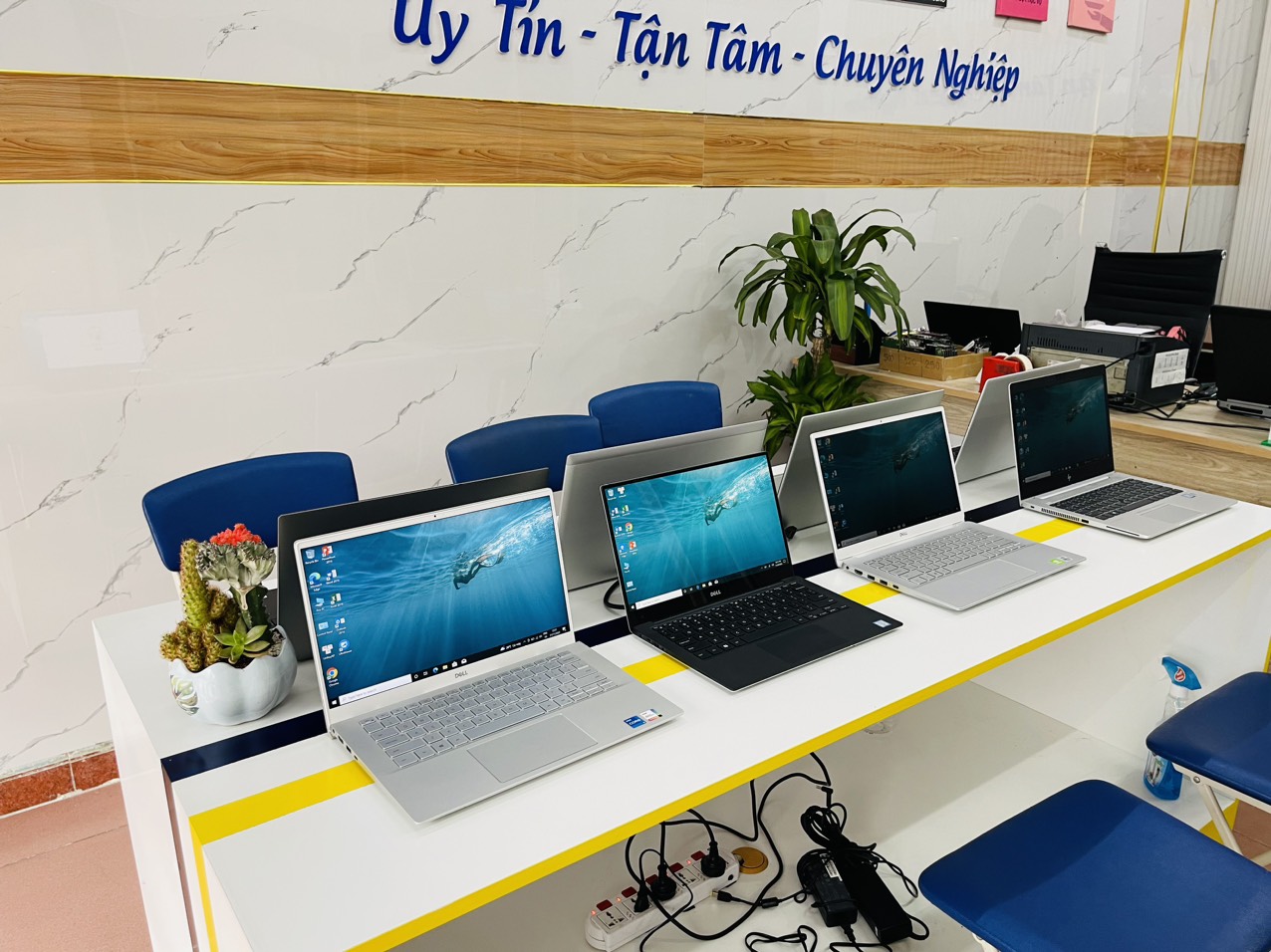 Nhật Minh Laptop địa chỉ cung cấp laptop giá rẻ TPHCM uy tín