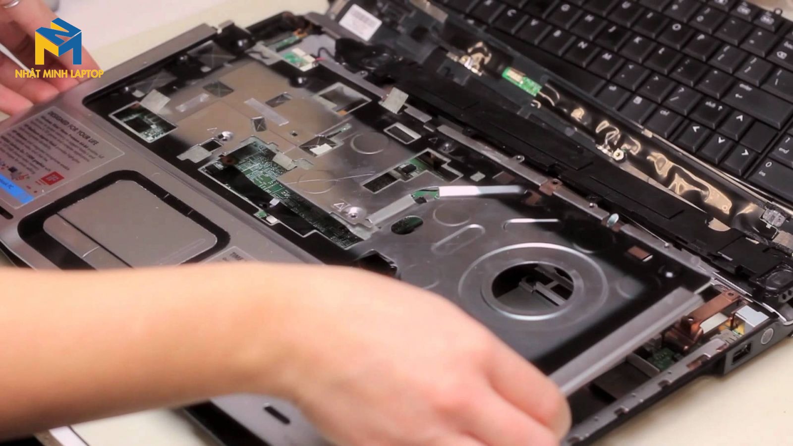 Sửa Laptop Quận 10 Uy Tín, Lấy Liền | Bảng Giá Tại Nhật Minh Laptop
